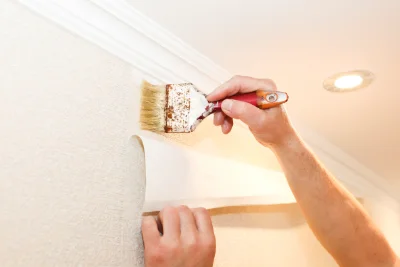 Pose de papier peint à Brest — revêtements muraux et toiles de verre